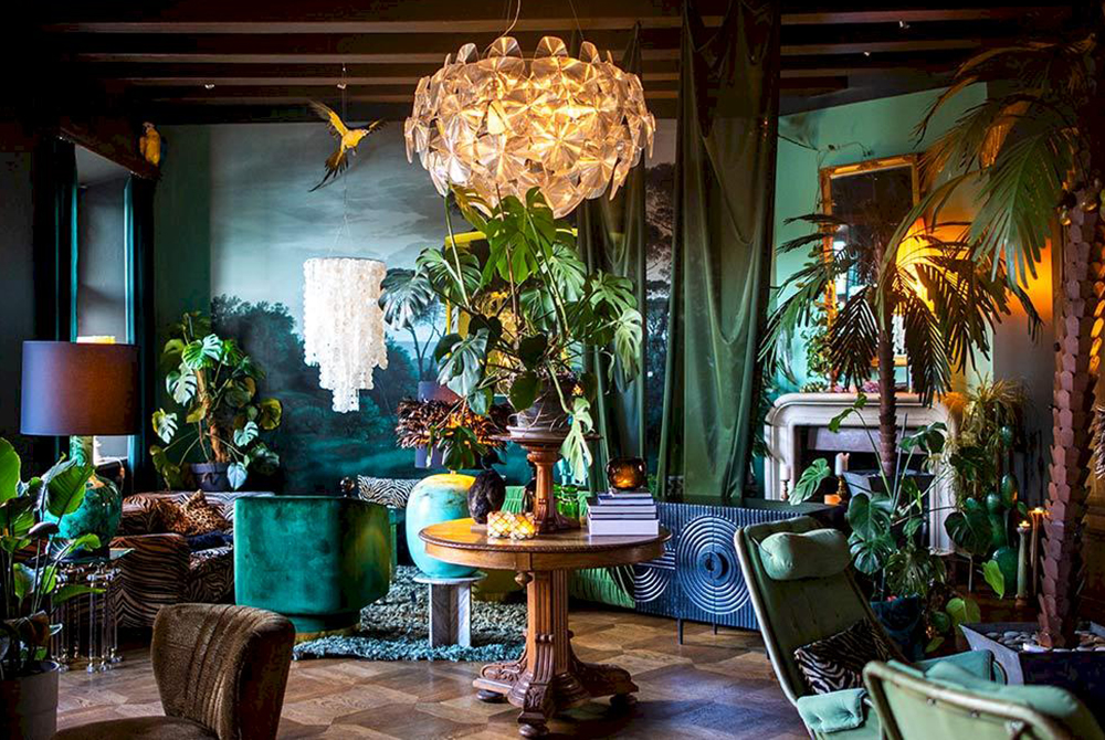 Karl Fredriks Eklaholm, interiørbonanza på slott og designhotell